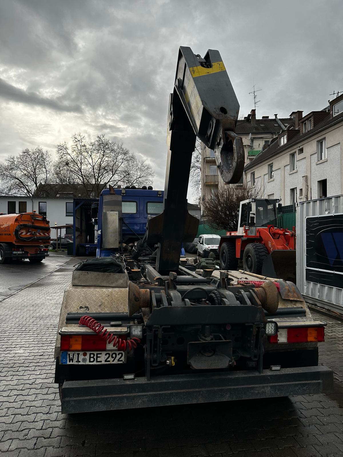 Mercedes Benz Actros 3241